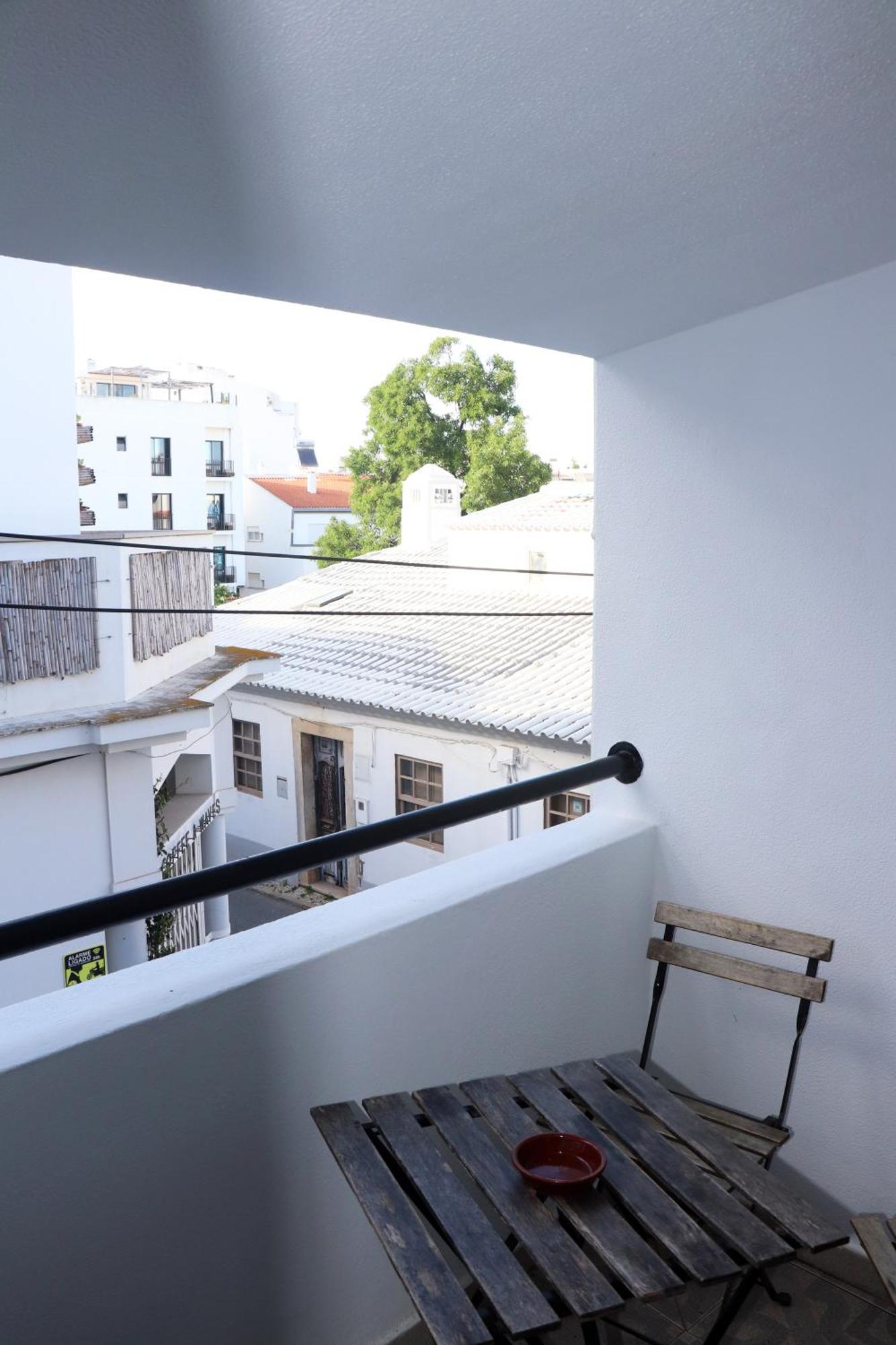 Jjs Yard Hostel Lagos Bagian luar foto